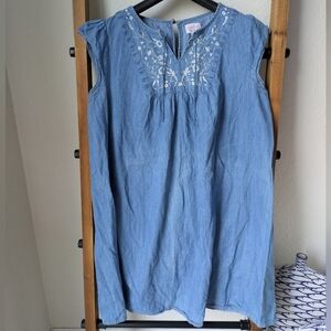 Isabel Maternity by Ingrid & Isabel  Women's Light Blue Embroidered Tunic Size S